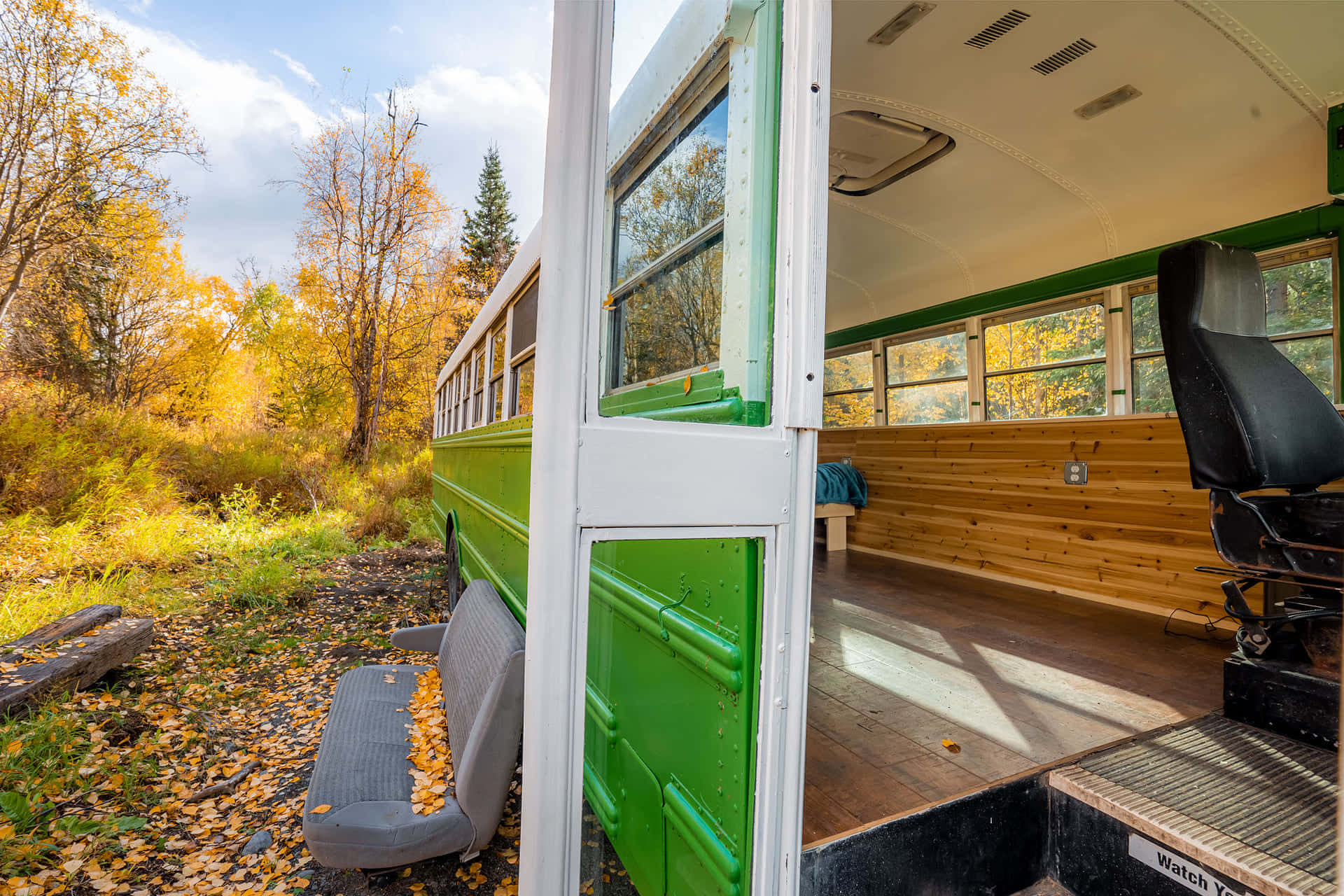 Magic Bus (1-4 people) gallery 7