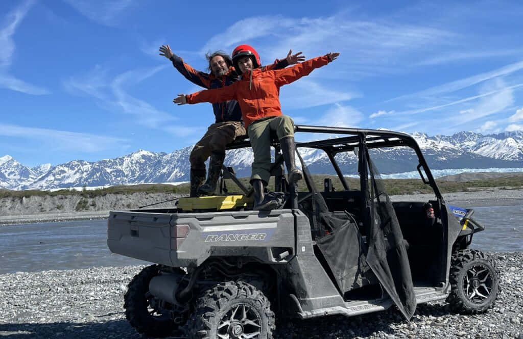 Поездка на багги (6-и местные UTV) к озеру с айсбергами